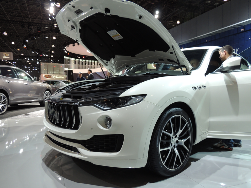 Illustration for article titled NYIAS 2016 PHOTODUMP (part 3, the euros minus BMW, Alfa and Audi)